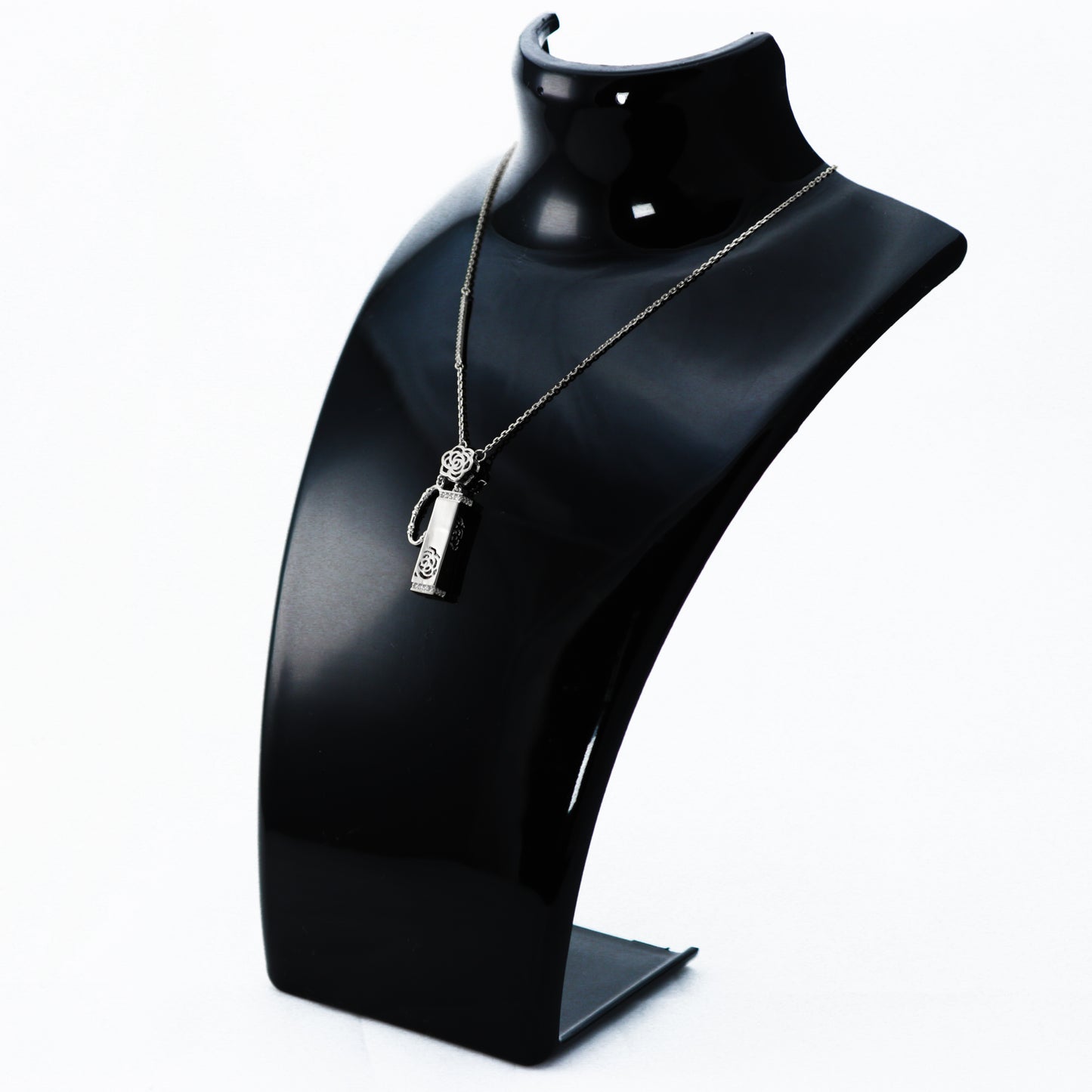 Flower Hope Bar Necklace