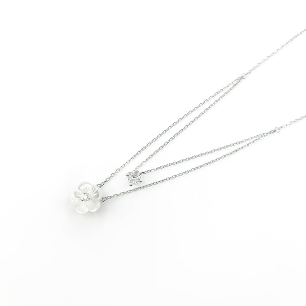 White Flower Necklace